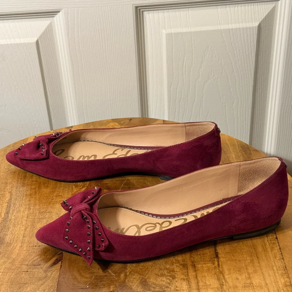Sam Edelman Wine/Burgundy Pointed Bow Stud Flats - Picture 2 of 5